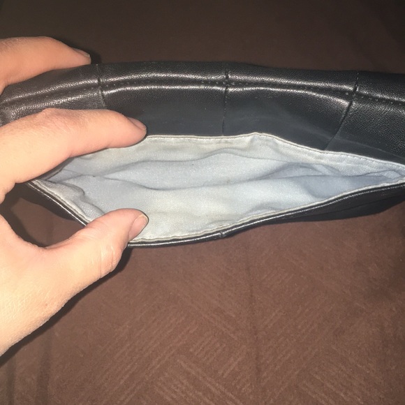 Small Coach Purse 🌷Spring Sale🌷 - Picture 4 of 4